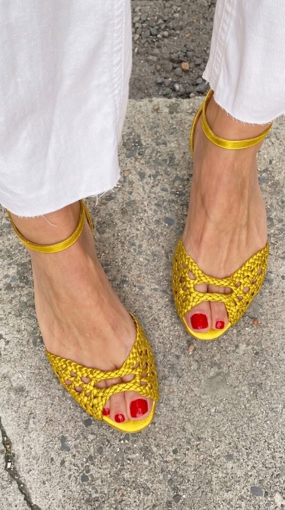 Isadora | Golden Woven Sandals