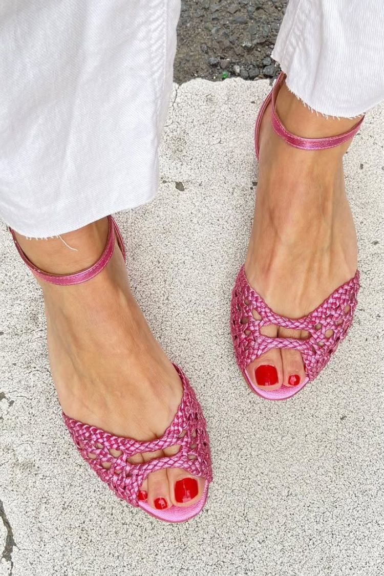Isadora | Golden Woven Sandals